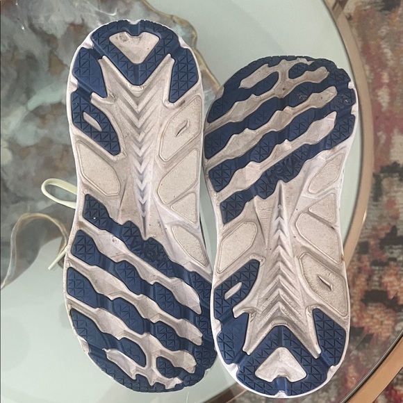 Hoka Clifton 8 Women's Blue and White Athletic Shoes - Picture 3 of 5